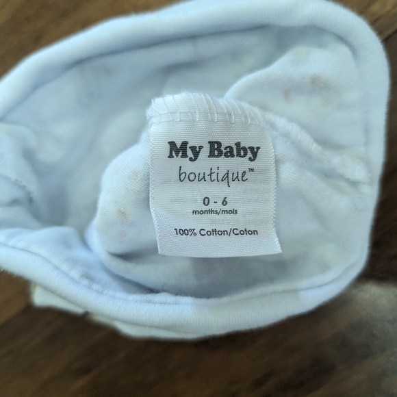 🚴‍♂️ Newborn Baby hat with Bicycle pattern. - Picture 2 of 2